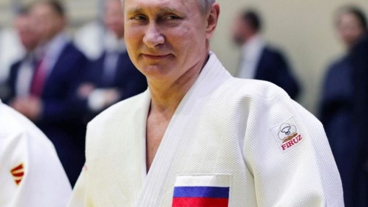 Vladimir Putin é removido de cargo na Federação Internacional de Judô