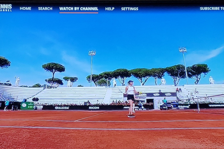 Tenista fica ‘decepcionada’ com público na final das duplas no Aberto de Roma