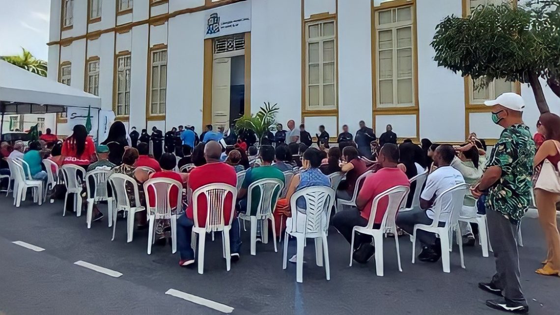 Professores de Aracaju voltam a cobrar atualização do piso salarial