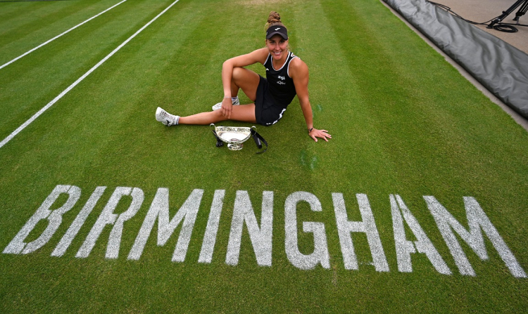 Bia Haddad é campeã do WTA de Birmingham após abandono de chinesa Shuai Zhang