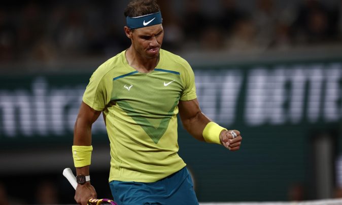 Em jogo de 4 horas, Rafael Nadal vence Novak Djokovic e está na semifinal de Roland Garros