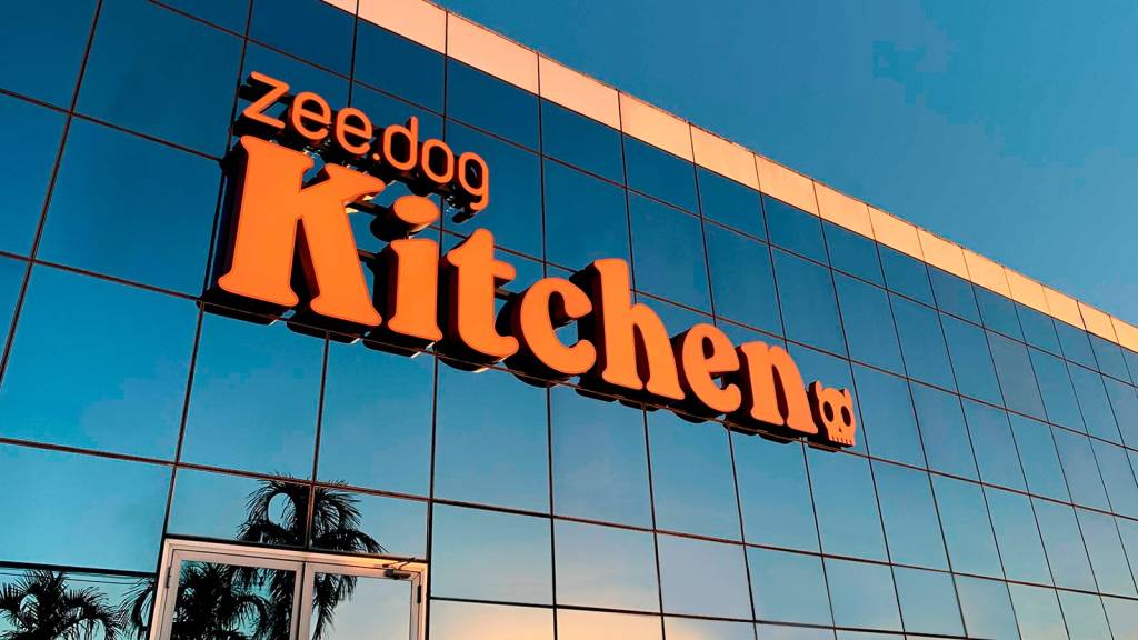 Zee.Dog lança marca de alimentação natural para pets; entenda por que empresa é “transformacional” para a Petz (PETZ3)