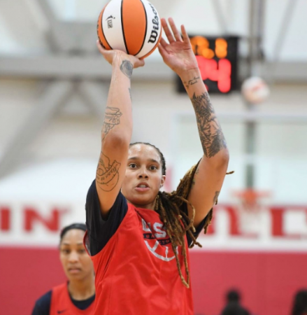 EUA oferecem acordo à Rússia para libertar a jogadora de basquete Brittney Griner