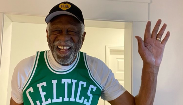 NBA aposenta a camisa 6 de todas as equipes em homenagem a Bill Russell