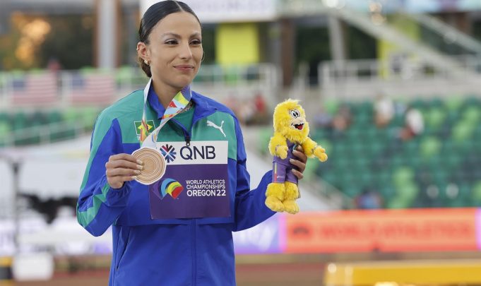 Mundial de Atletismo: Letícia Oro fatura bronze no salto em distância; Thiago Braz fica fora do pódio 