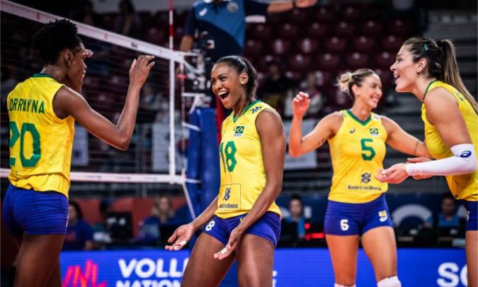 Brasil atropela a Bulgária e conquista quarta vitória seguida na Liga das Nações de Vôlei