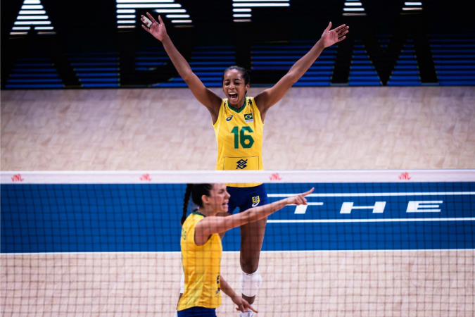 Brasil passa sufoco, mas vence Japão e avança à semifinal da Liga das Nações de Vôlei