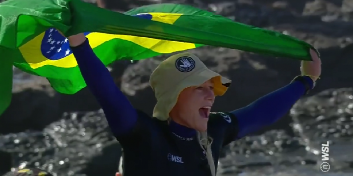 Tatiana Weston-Webb é a primeira surfista do Brasil classificada para as Olimpíadas de Paris-2024