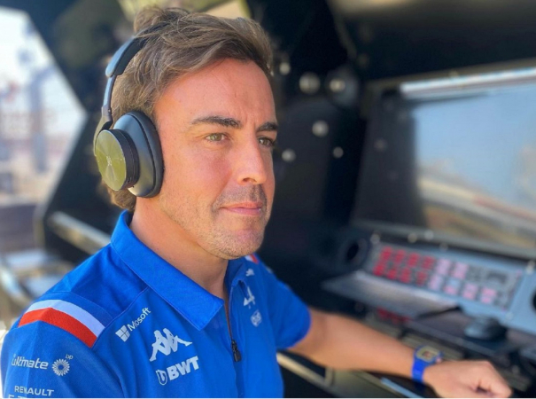 Aston Martin anuncia Fernando Alonso como substituto de Vettel para 2023