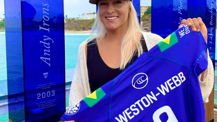 Tatiana Weston-Webb é derrotada por australiana e dá adeus ao sonho do título mundial de surfe 