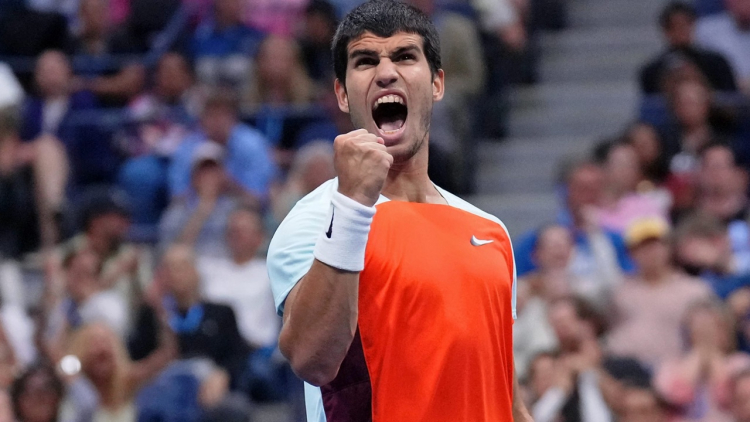 Aos 19 anos, Carlos Alcaraz é campeão do US Open e faz história no tênis