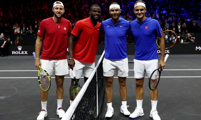 Ao lado de Nadal, Federer perde a última partida da carreira na Laver Cup