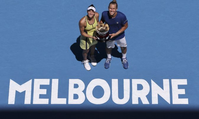 Luisa Stefani e Rafael Matos fazem história e são campeões de duplas mistas no Australian Open