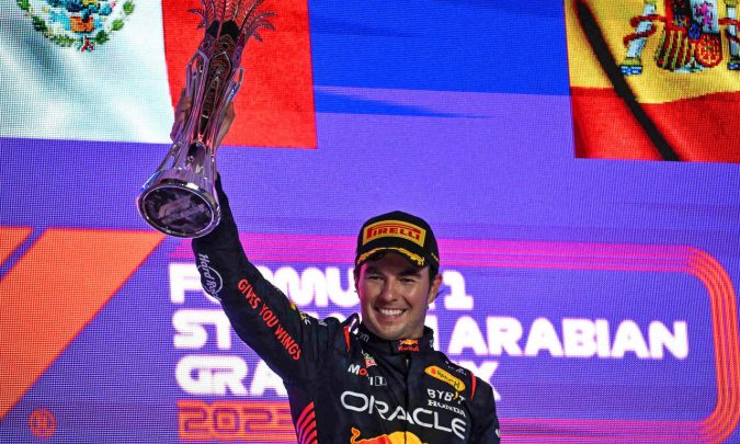 Fórmula 1: Sergio Pérez vence o GP da Arábia Saudita; Verstappen assume ranking de pilotos