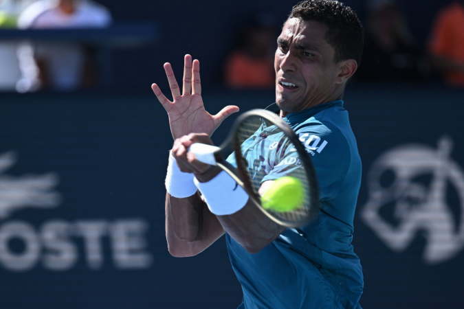 Em jogo de 5h, Thiago Monteiro perde para alemão e é eliminado de Roland Garros