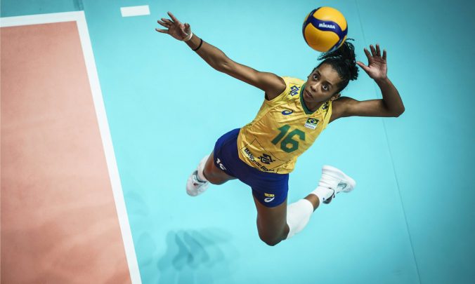 Em busca de título inédito, Brasil é derrotado pela China na estreia da Liga das Nações de Vôlei