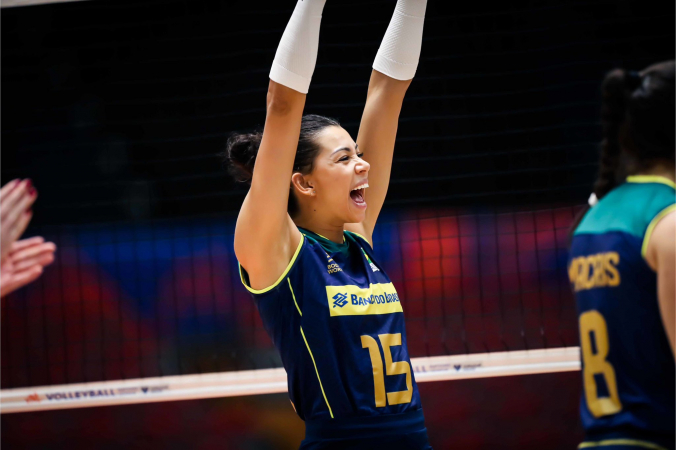 Seleção brasileira feminina supera Holanda e vence a primeira na Liga das Nações de Vôlei