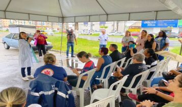 Sindicalistas protestam contra possíveis demissões na FHS em Sergipe