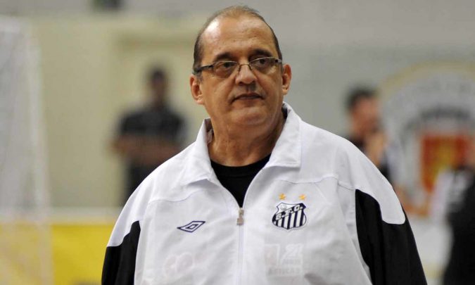 Fernando Ferretti, multicapeão como técnico de futsal, morre aos 69 anos