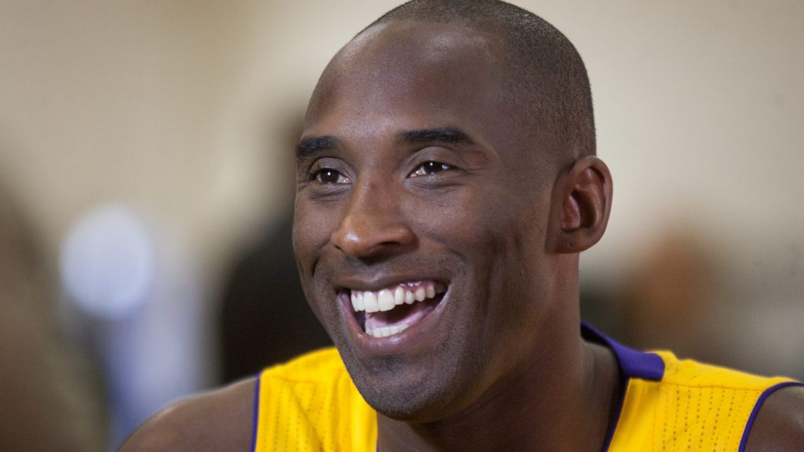 Los Angeles Lakers anuncia estátua em homenagem a Kobe Bryant para 2024