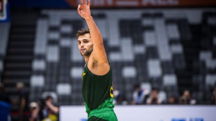 Raulzinho rompe tendão patelar e está fora do Mundial de Basquete