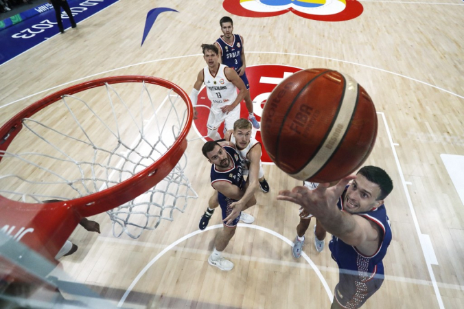 Alemanha supera Sérvia e conquista Copa do Mundo de basquete pela primeira vez