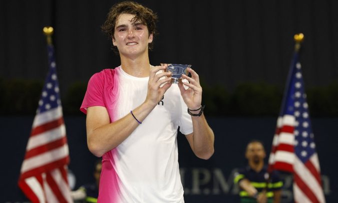 Brasileiro João Fonseca faz história, é campeão do US Open Juvenil e vira número 1 do mundo