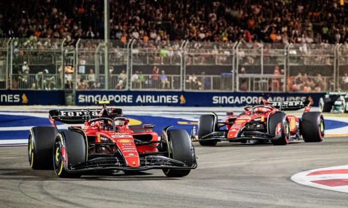 Carlos Sainz domina GP de Singapura do início ao fim e quebra série de vitórias de Verstappen