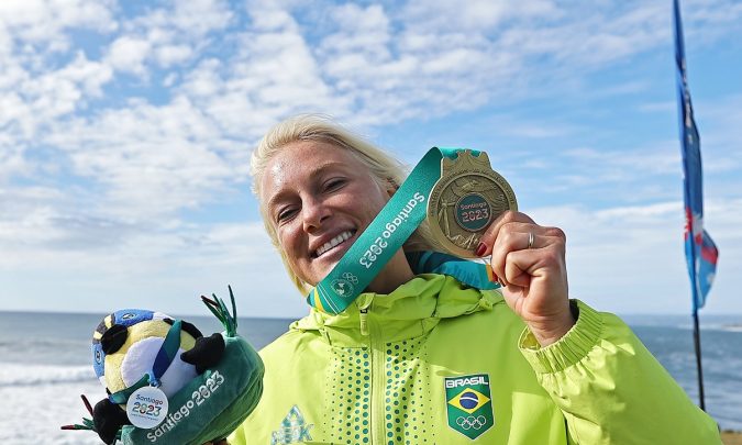 Pan 2023: Tati Weston-Webb confirma favoritismo e conquista ouro no surfe feminino