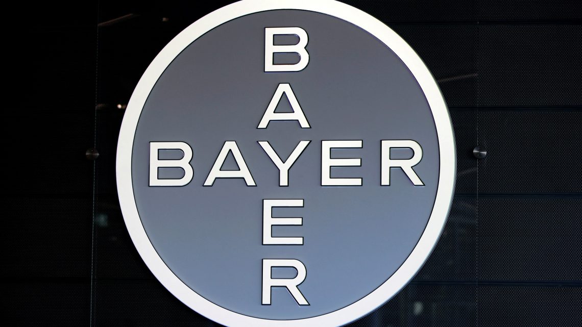 Justiça dos EUA determina que Bayer pague US$ 2,25 bi em indenização por herbicida