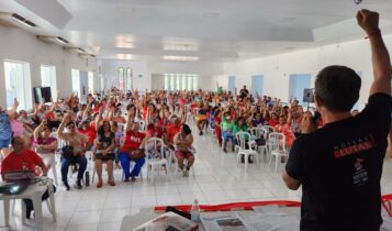 Professores das redes estadual e municipal farão paralisação dia 22