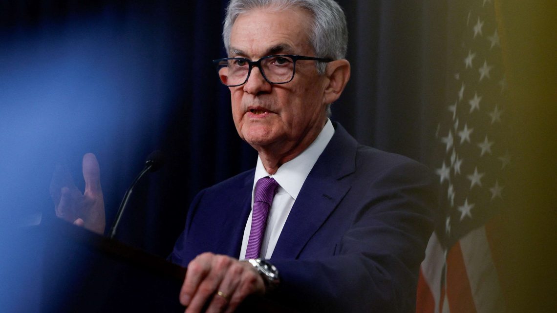Cautela com plano de voo do Fed pressiona taxas e curva ganha inclinação
