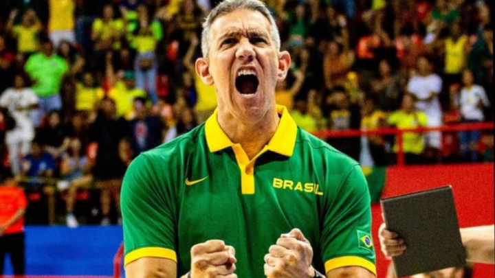 Técnico José Neto deixa comando da seleção brasileira feminina de basquete