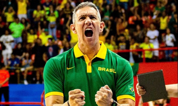 Técnico José Neto deixa comando da seleção brasileira feminina de basquete