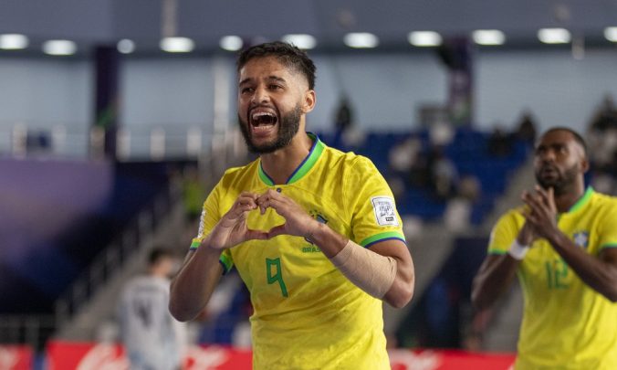 Brasil goleia a Costa Rica por 5 a 0 e avança às quartas de final da Copa do Mundo de futsal