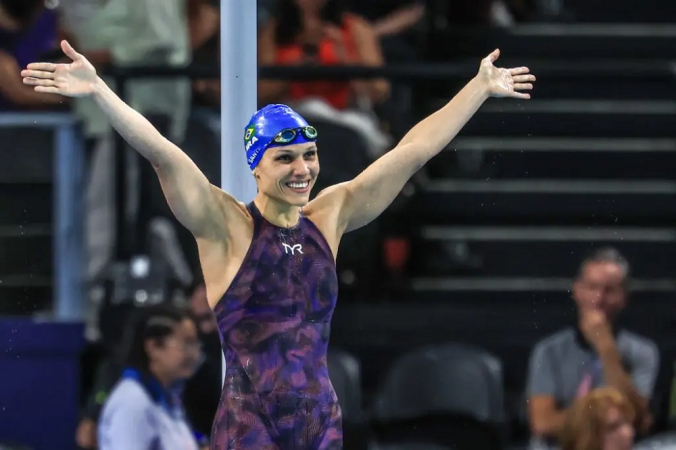 Nadadora Carol Santiago conquista seu terceiro ouro nas Paralimpíadas de Paris e faz história