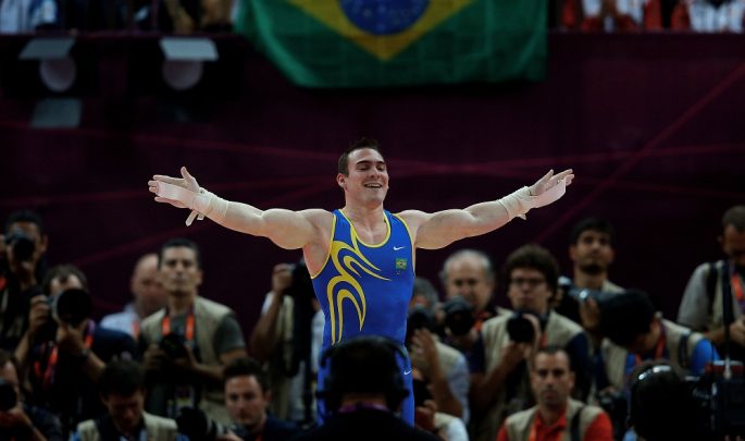 Primeiro brasileiro a ganhar um ouro olímpico na ginástica, Arthur Zanetti anuncia aposentadoria