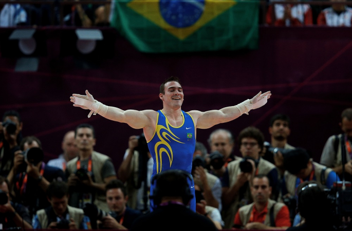 Primeiro brasileiro a ganhar um ouro olímpico na ginástica, Arthur Zanetti anuncia aposentadoria