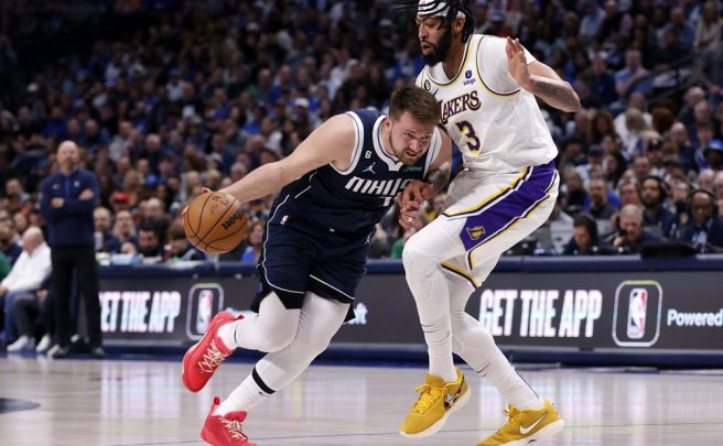 Dallas Mavericks e Los Angeles Lakers acertam uma das trocas mais surpreendentes da história da NBA